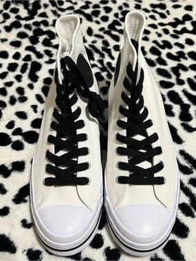 NEW HOOD Rubber Conference Hi Tops - Off White US Women 9 Men 7